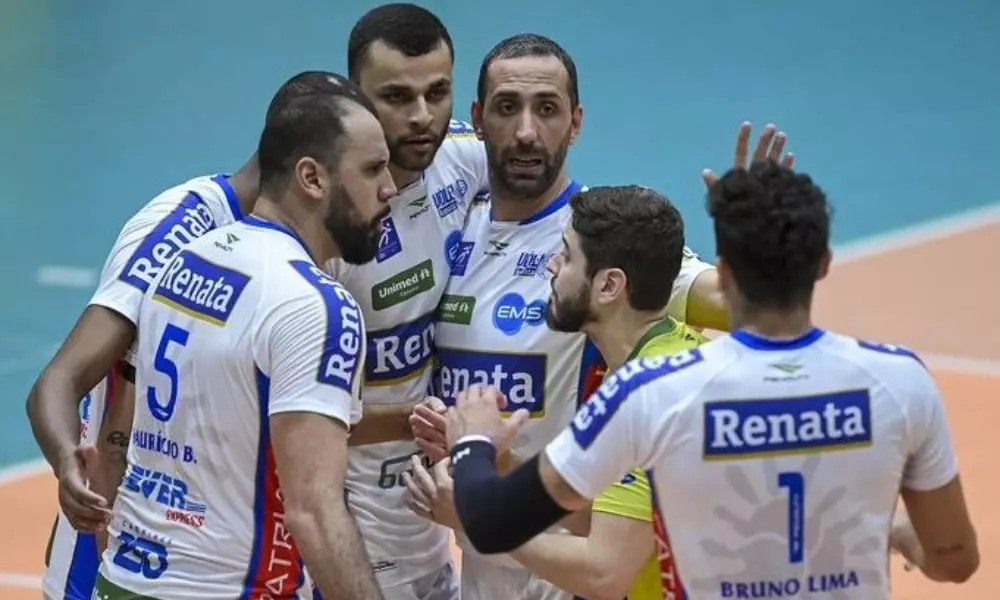 Jogadores do Vôlei Renata em ação no confronto contra o Cruzeiro pela Superliga Masculina (Agência i7/Sada Cruzeiro)