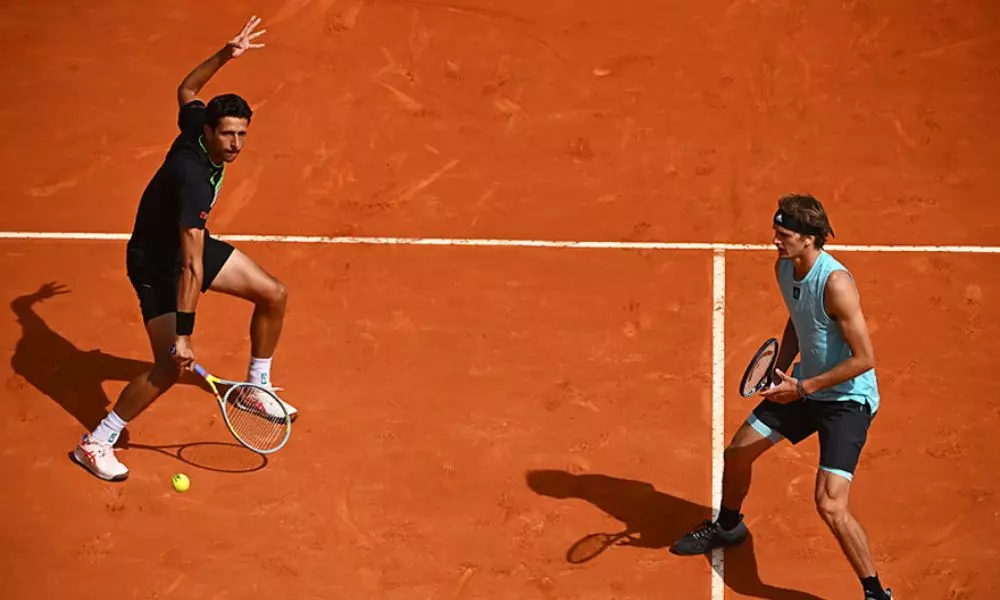 Marcelo Melo e Alexander Zverev jogando juntos (Corinne Dubreuil/ATP Tour)
