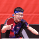 Eric Jouti em ação no WTT Feeder de Havirov de tênis de mesa