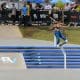 Na imagem, Isabelly Ávila descendo o corrimão com seu skate, no Street do STU de Porto Alegre.