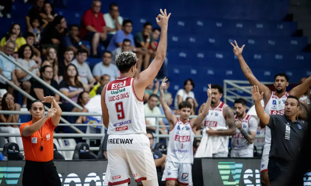 Lucas Dias em jogo Sesi Franca x São José pelo NBB