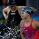 Mafê Costa antes de entrar em ação no Mundial de Esportes Aquáticos de Doha; ela é treinada por Fernando Possenti (Satiro Sodré/CBDA)