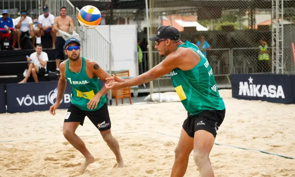 Vinicius e Heitor no Challenge de Saquarema de Vôlei de praia Challenge de Haikou