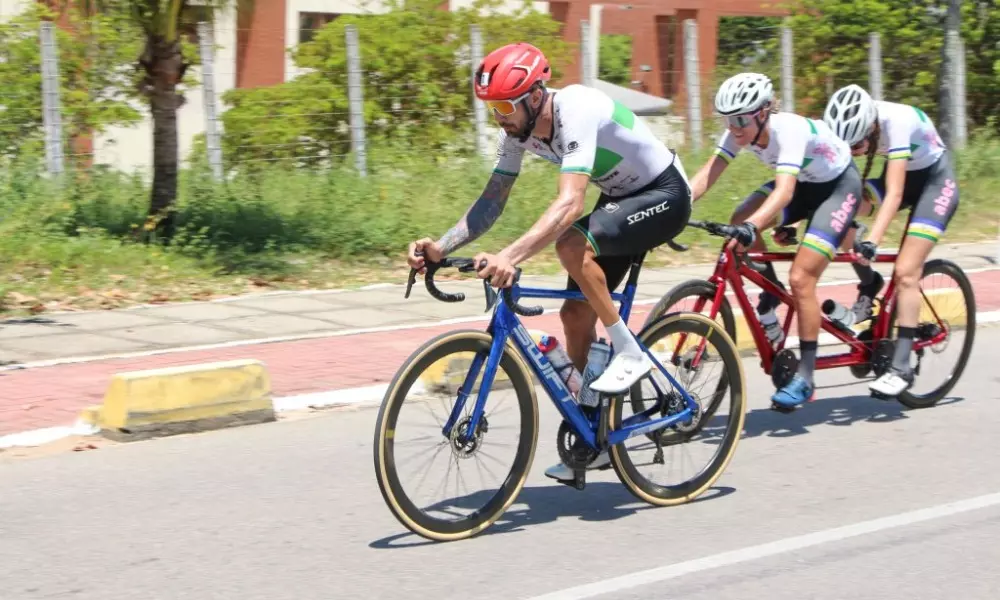 Lauro Chaman vai bem na Taça Brasil de paraciclismo
