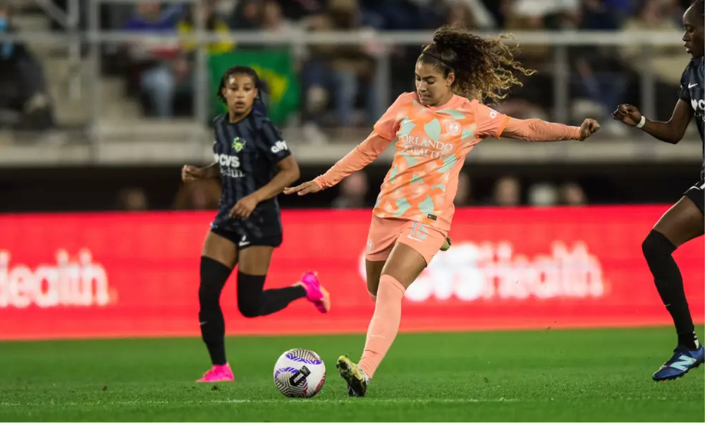Angelina em partida do Orlando Pride na NWSL