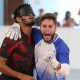 Goleiro Matheus Costa grita olhando em direção à câmera com o punho esquerdo cerrado e o braço direito abraçado a Maicon, autor do gol do título da Apace no Regional Nordeste