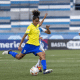 Gi Fernandes, do Brasil, chuta para o gol contra a Argentina no Sul-Americano Sub-20.