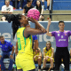 Evelyn faz arremesso no jogo entre Santo André e Sesi Araraquara na LBF