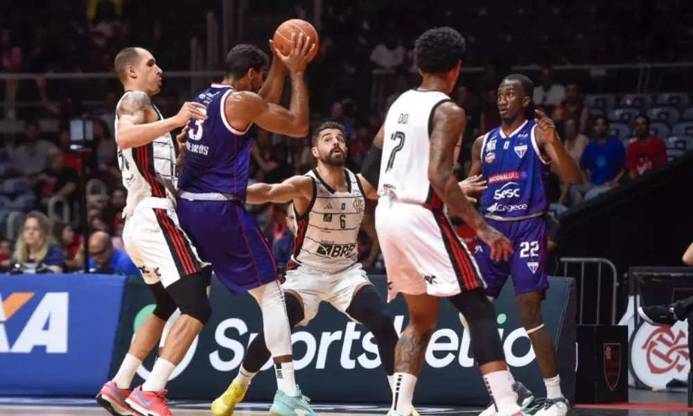 Flamengo e Fortaleza Basquete Cearense se enfrentam no NBB ao vivo