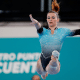 Jade Barbosa apresenta coreografia no solo em competição de ginástica artística