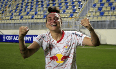 Isa Rangel comemora gol do Red Bull Bragantino em jogo do Brasileirão Feminino