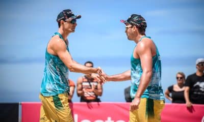 A dupla André e George comemorando um dos pontos marcados no Elite 16 de Espinho.