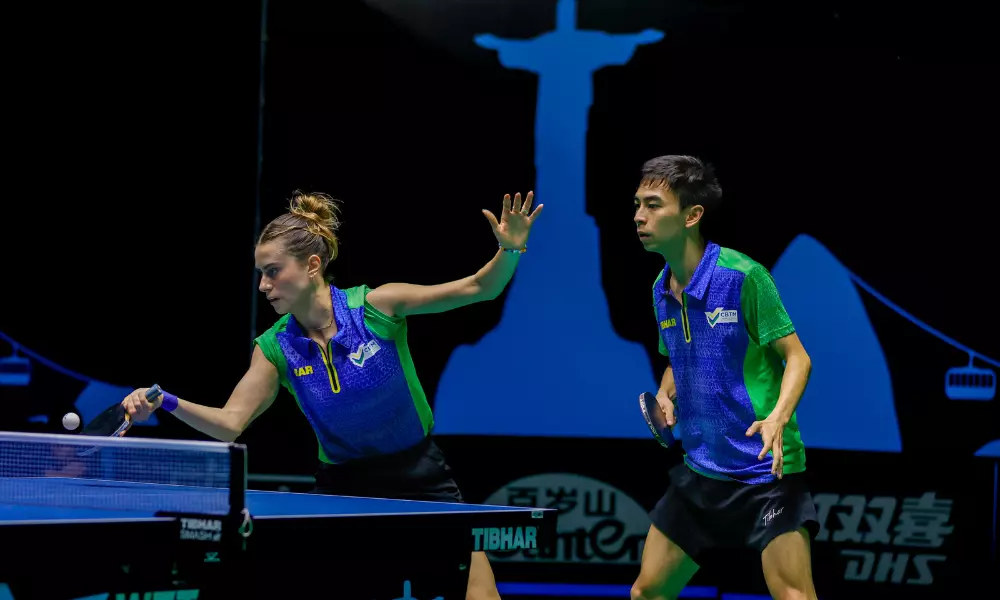 Bruna Takahashi e Vitor Ishiy durante participação no WTT Contender do Rio de Janeiro