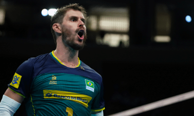 Bruno Rezende, capitão da seleção brasileira de vôlei masculino, vibra em treino antes da Liga das Nações