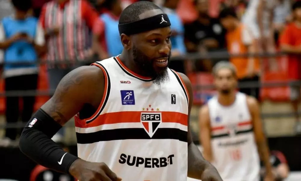Tyrone Curnell, do São Paulo, no jogo das quartas de final do NBB contra o Minas (Deco Pires/LNB)