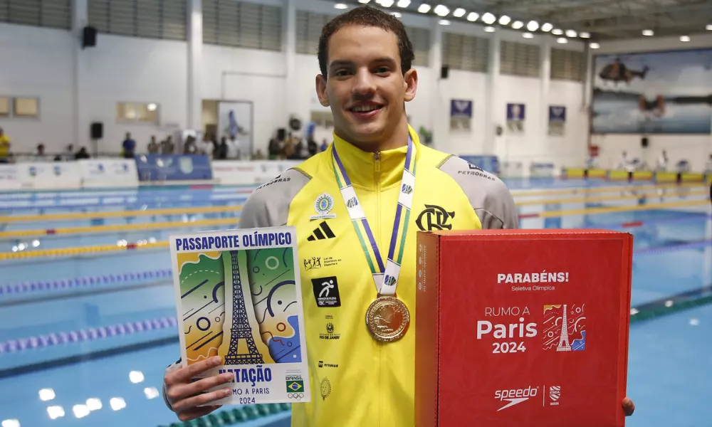Guilherme Caribé celebrando sua classificação aos Jogos Olímpicos de Paris (Satiro Sodré/CBDA)
