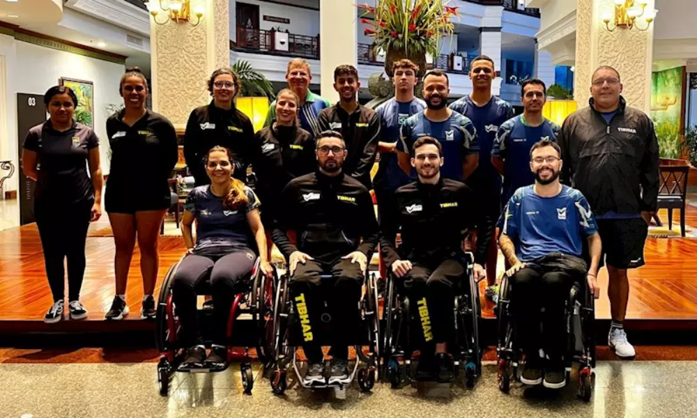 Delegação brasileira de tênis de mesa paralímpico na Tailândia, para a Seletiva da modalidade (Foto: Divulgação/CBTM)