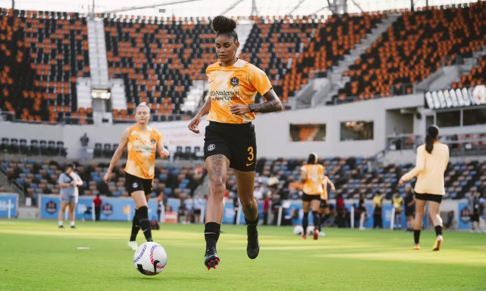 Tarciane, zagueira brasileira que atua pelo Houston Dash na NWSL (Reprodução/X/@HoustonDash)