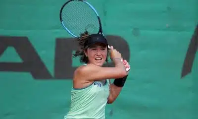 Gabriela Cé disputando um ITF de tênis polônia