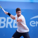 Orlando Luz em movimento de forehand durante o Challenger de Cagliari, australian open, brasileiro