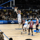 Rodriguez fazendo enterrada em partida Minas x São Paulo pelo jogo 4 das quartas do NBB
