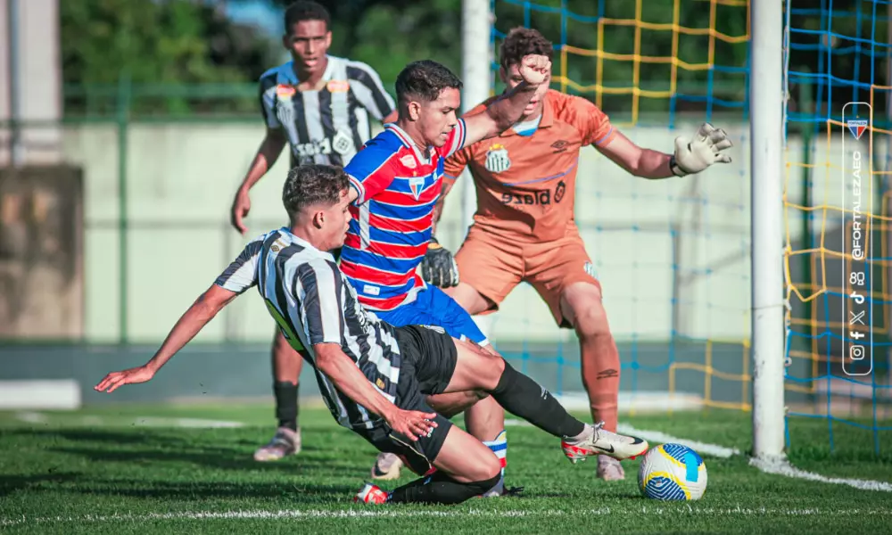 Santos e Fortaleza pelo Brasileirão sub-20 de futebol masculino