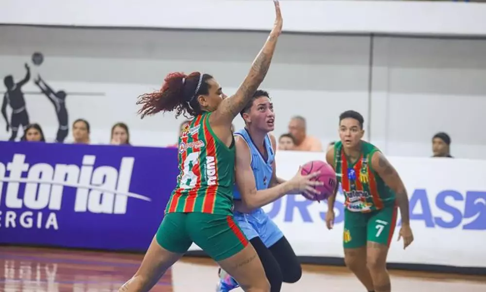 Sassá Gonçalves em partida Sampaio Basquete e Ponta Grossa pela LBF