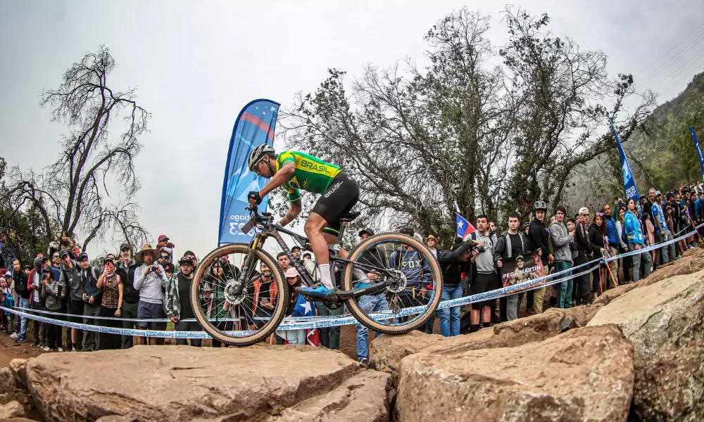Ulan Galinski durante disputa do Pan-Americano de Ciclismo Mountain Bike