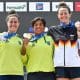 Ana Marcela e Viviane Jungblut recebem as medalhas de ouro e prata depois de dobradinha na etapa da Itália da Copa do Mundo de maratona aquática