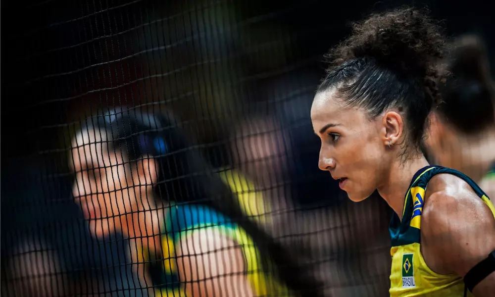 Gabi na rede; ela desejou pronta recuperação de Júlia Kudiess sobre lesão