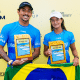 Luana Silva e Samuel Pupo posam para foto com os troféus do Gold Coast Pro da Challenger Series da WSL