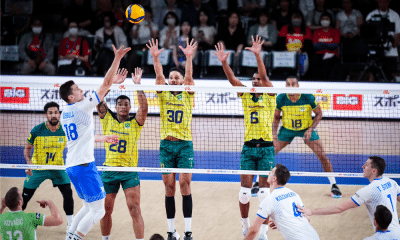 Bloqueio triplo do Brasil, com Darlan, Judson e Adriano, diante da Eslovênia na Liga das Nações de vôlei masculino