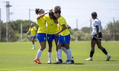 Jogadoras do Brasil Sub-20 comemorando um dos gols da goleada sobre a Áustria tabela da Copa do mundo sub-20 de futebol feminino mundial sub-20 de futebol feminino tabela