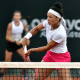Rebeca Pereira em ação em uma partida de duplas (João Pires/Fotojump)