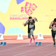 Matheus Lima, à direita, foi um dos atletas a bater recorde e atingir índice para Paris 2024 no Circuito de atletismo paralímpico (Foto: Alexandre Carvalho/CPB)