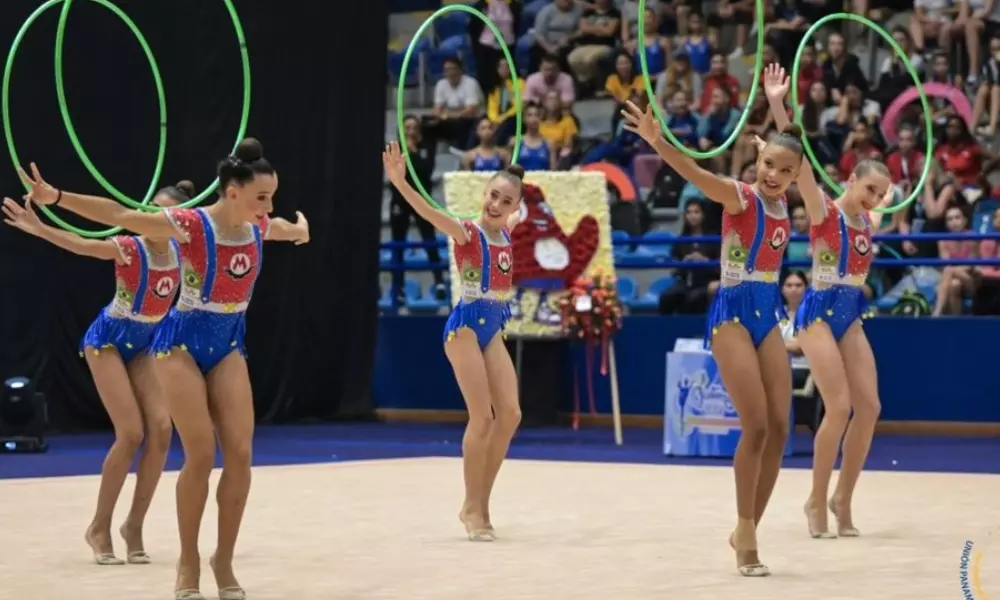 Conjunto juvenil do Brasil no Campeonato Pan-Americano de ginástica rítmica