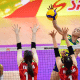 Gabi ataca contra bloqueio do Japão na semifinal do Brasil na Liga das Nações de vôlei feminino
