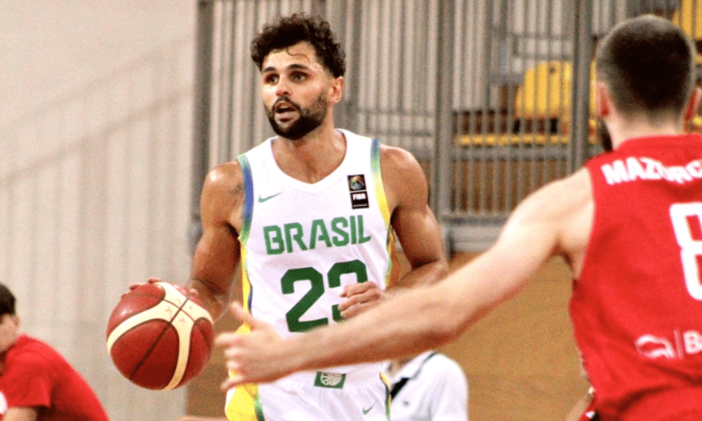 Raulzinho em amistoso de basquete masculino entre Brasil e Polônia raul neto san pablo burgos basquete espanha