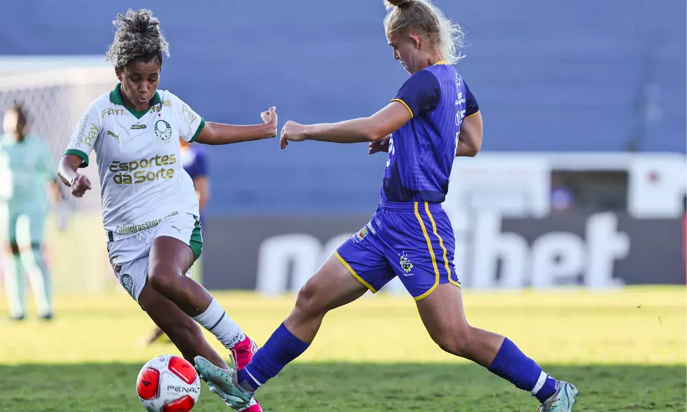 Lance do jogo entre Palmeiras e São José no Paulistão Feminino
