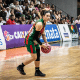 Jogadora do Sampaio Basquete carrega a bola no jogo contra o Sodiê Mesquita na LBF
