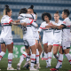 Jogadoras do São Paulo comemoram gol contra o Realidade Jovem no Paulistão Feminino