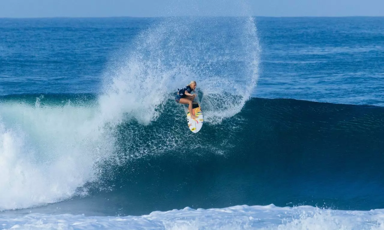 Tatiana Weston-Webb Tati Weston-Webb surfe vice-campeão Saquarema WSL