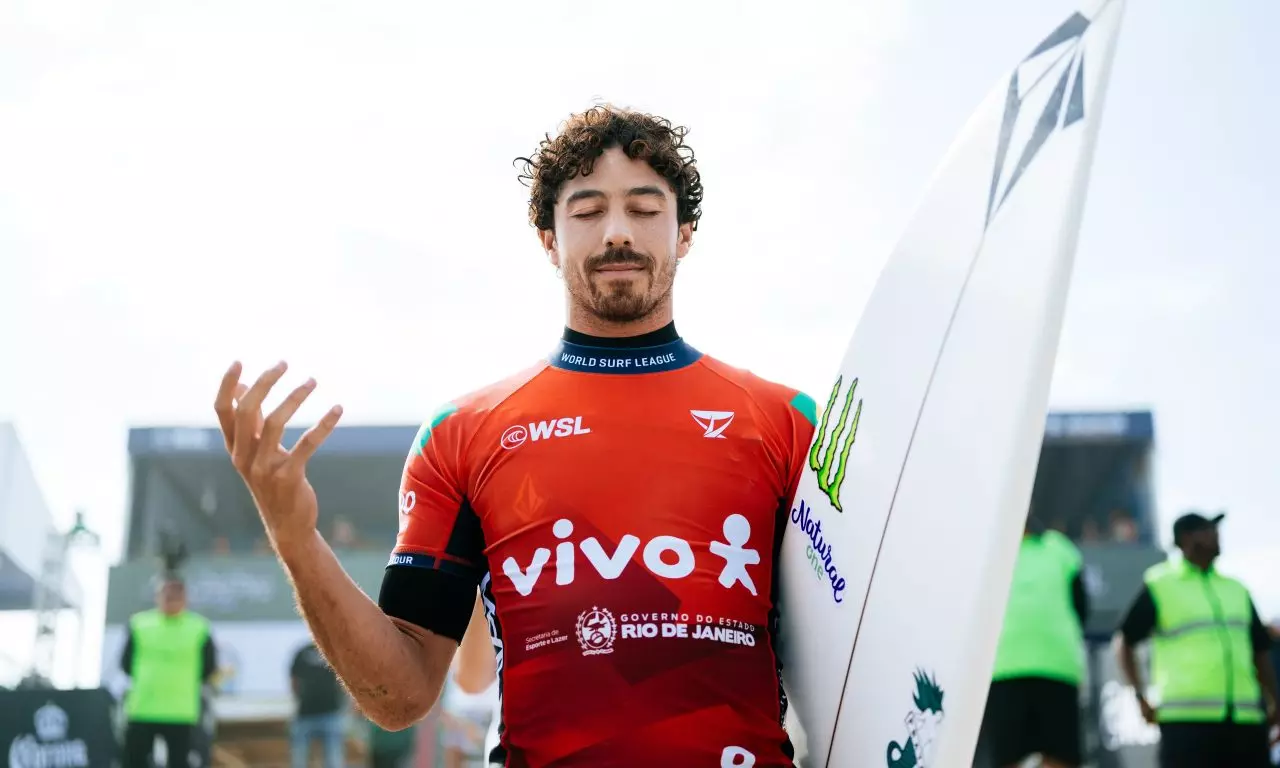 Yago Dora surfe vice-campeão Saquarema WSL