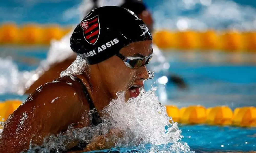 Gabrielle Assis nos 200m peito do Brasileiro de Inverno