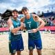 Na imagem, George e André celebrando medalha. Jogos Olímpicos, paris-2024, vôlei de praia
