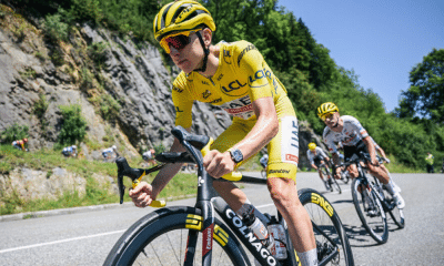 Tadej Pogacar em etapa do Tour de France 2024