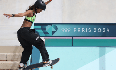 Rayssa Leal em ação no skate street feminino dos Jogos Olímpicos de Paris-2024