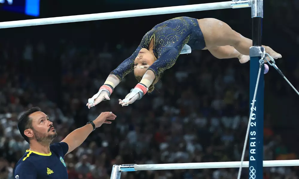 Flávia Saraiva, do Brasil, na final por equipes da ginástica artística por equipes dos Jogos Olímpicos de Paris