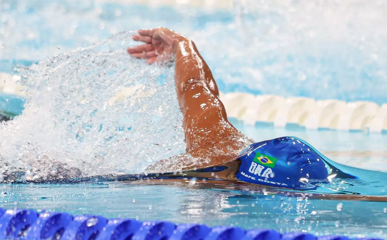 Maria Fernanda Costa Mafê natação paris jogos olímpicos olimpíada Mundial de natação em Piscina Curta