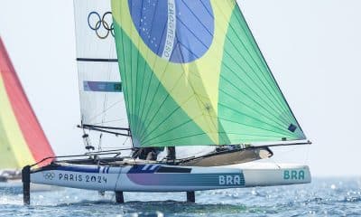 Na imagem, uma das embarcações do Brasil nas águas francesas.